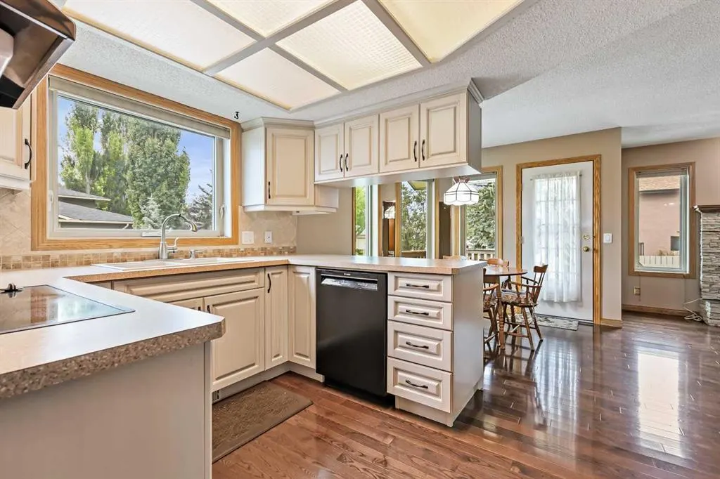 260 Sun Valley Drive SE