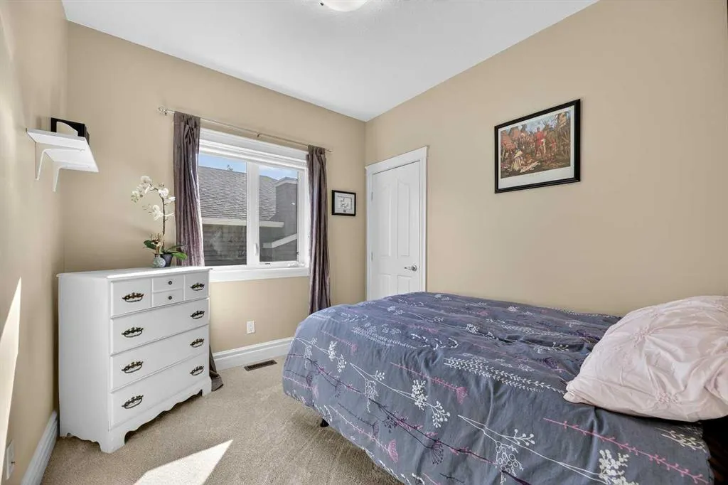 12 Vermont Close