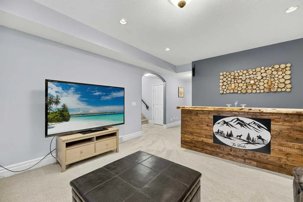 12 Vermont Close