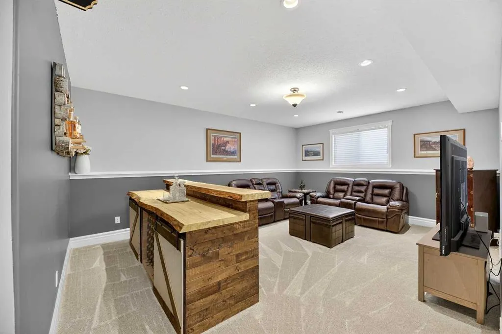12 Vermont Close