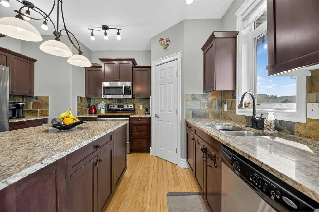 12 Vermont Close