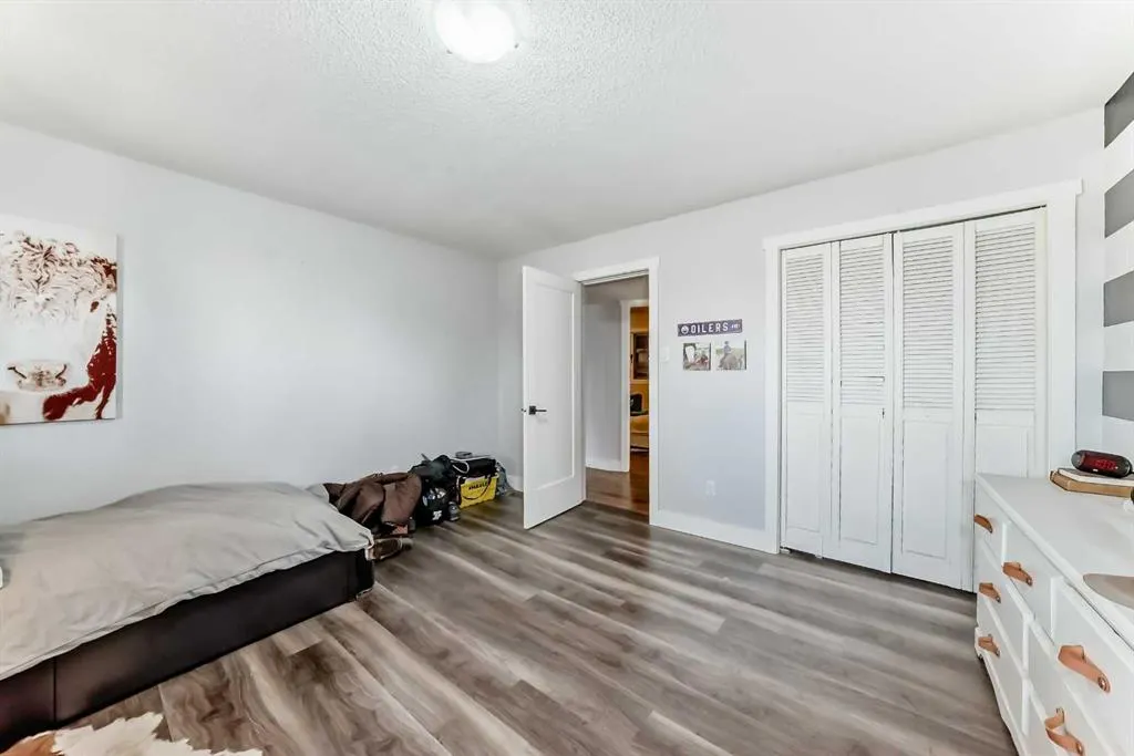 265048 Township Road 432