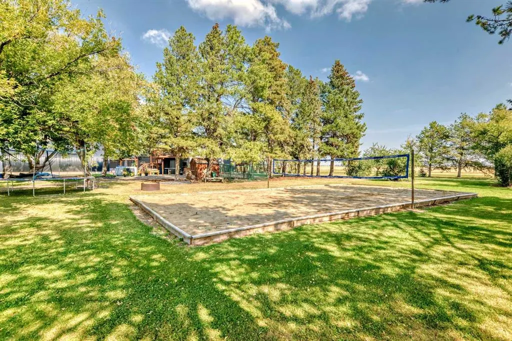 265048 Township Road 432