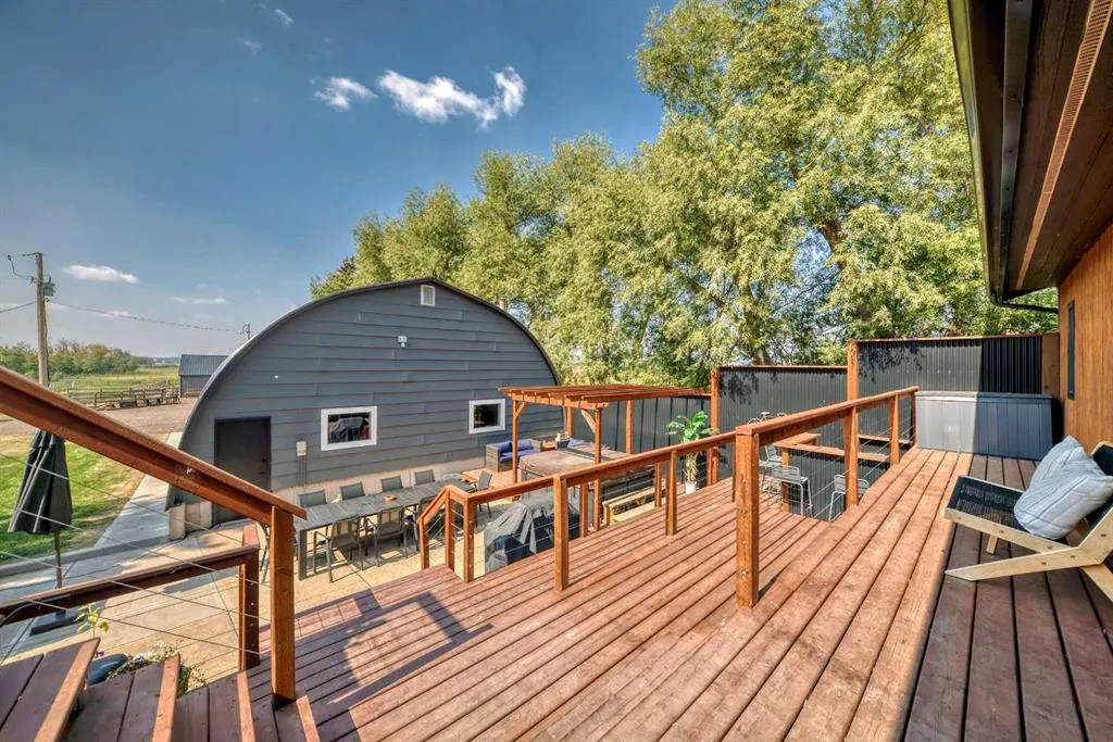 265048 Township Road 432