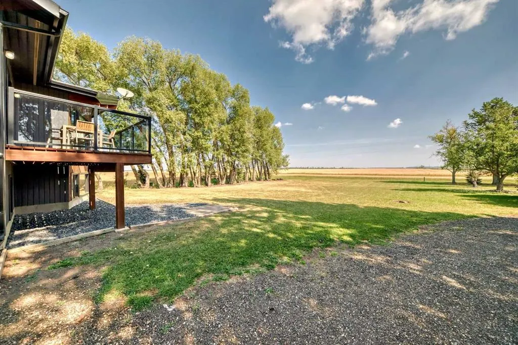 265048 Township Road 432