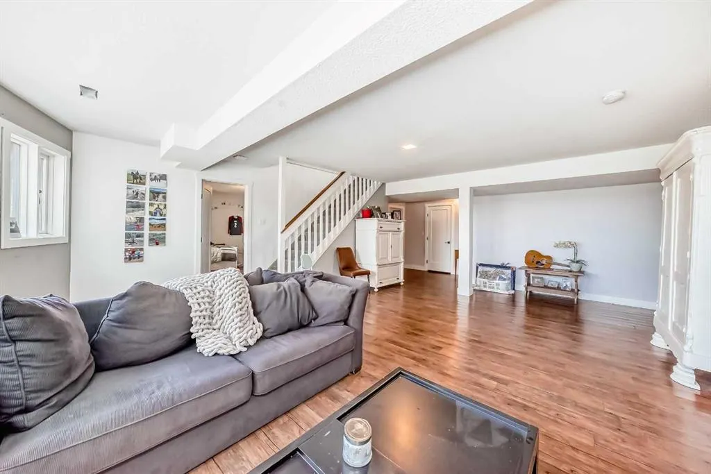 265048 Township Road 432
