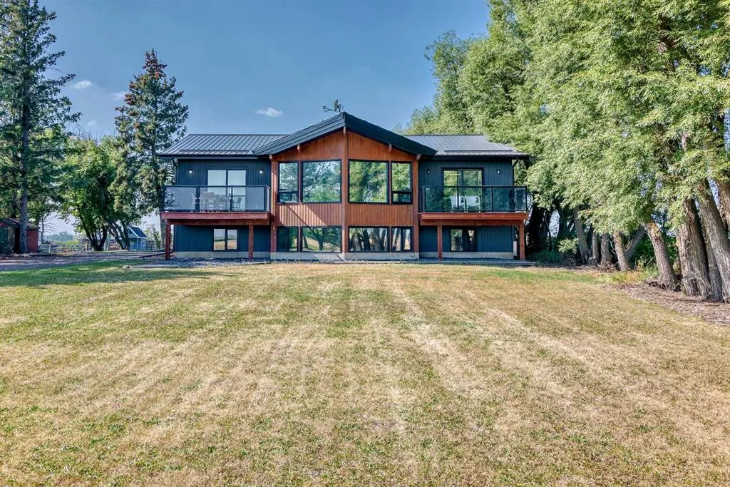 265048 Township Road 432