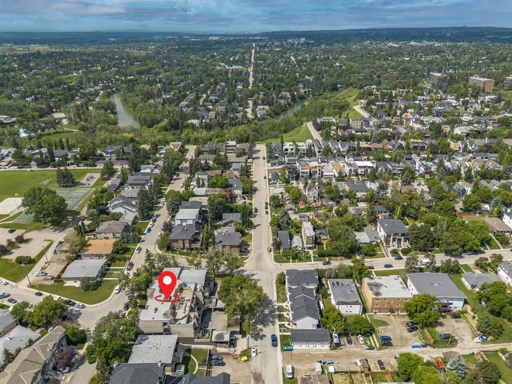 60 38a Avenue SW, #305