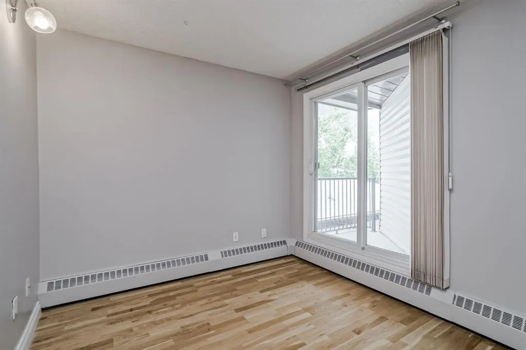 60 38a Avenue SW, #305