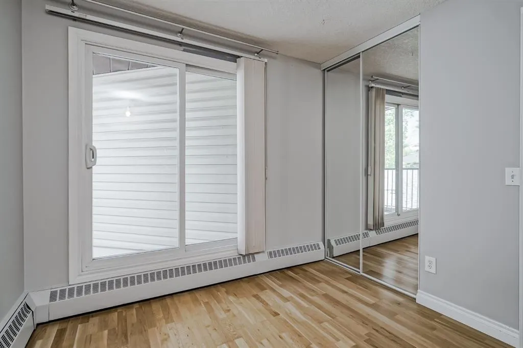 60 38a Avenue SW, #305