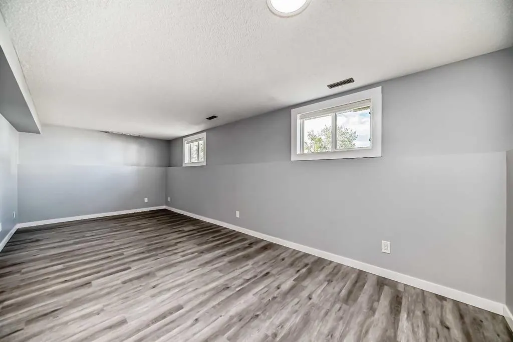 128 Castlebrook Rise