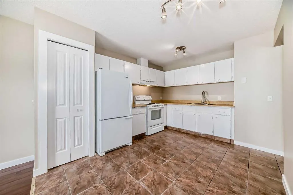 128 Castlebrook Rise