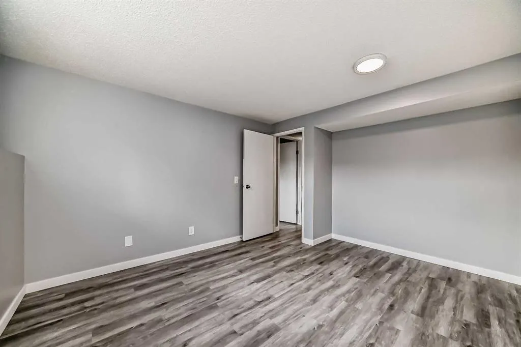 128 Castlebrook Rise