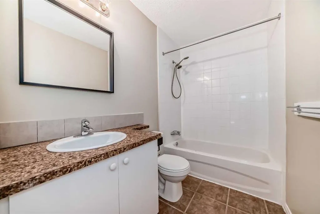 128 Castlebrook Rise