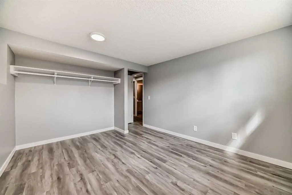 128 Castlebrook Rise