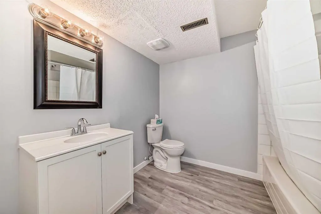 128 Castlebrook Rise