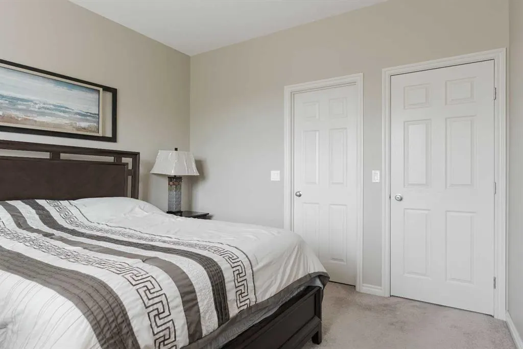 136 Fontaine Crescent, #7