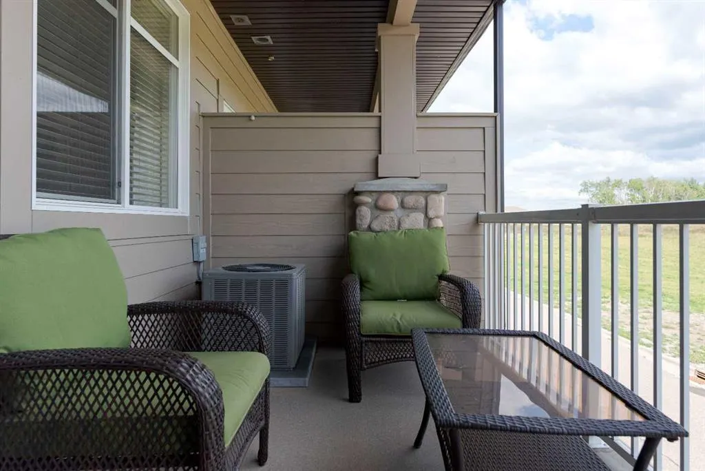 136 Fontaine Crescent, #7