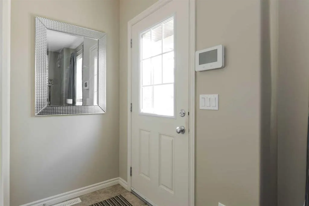 136 Fontaine Crescent, #7