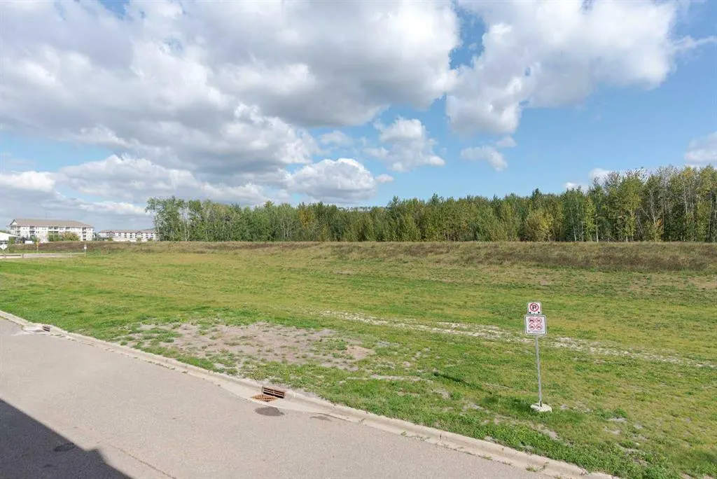 136 Fontaine Crescent, #7