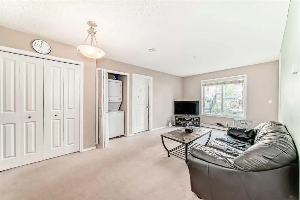 195 Kincora Glen Road NW, #111