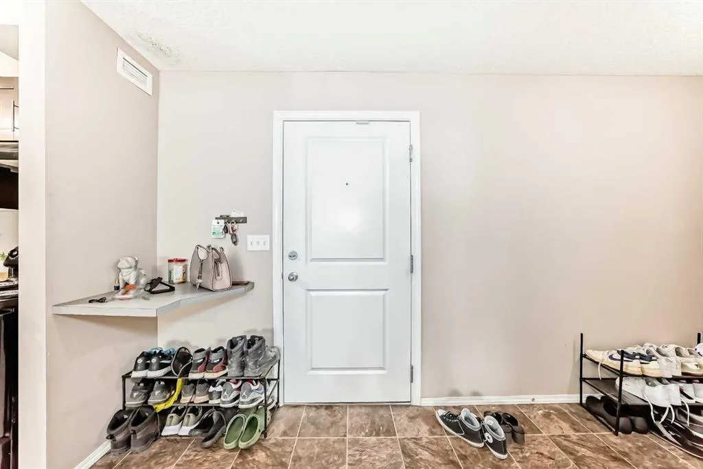 195 Kincora Glen Road NW, #111