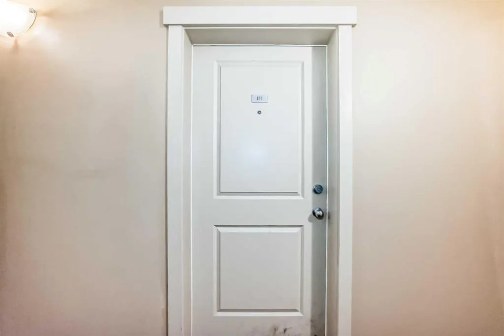 195 Kincora Glen Road NW, #111