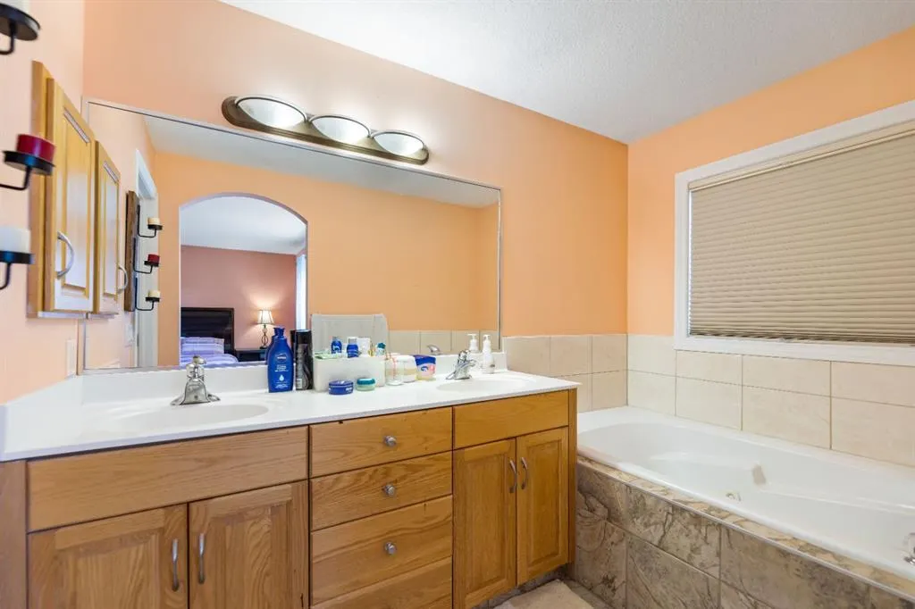 115 Kincora View NW