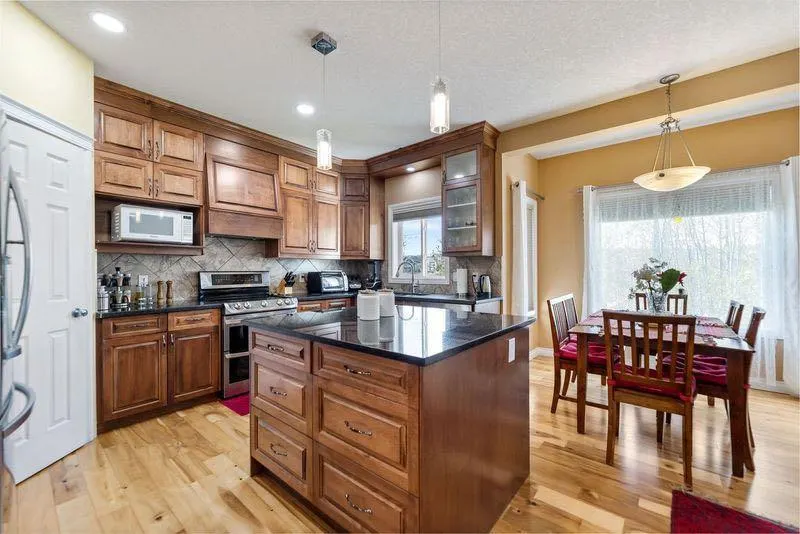 115 Kincora View NW