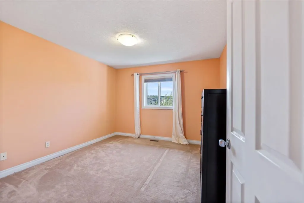 115 Kincora View NW