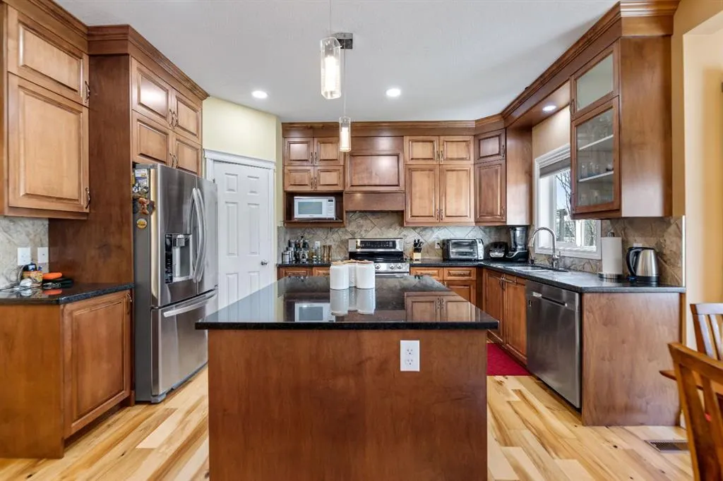 115 Kincora View NW