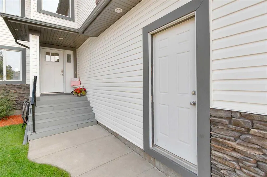 44 Sierra Road