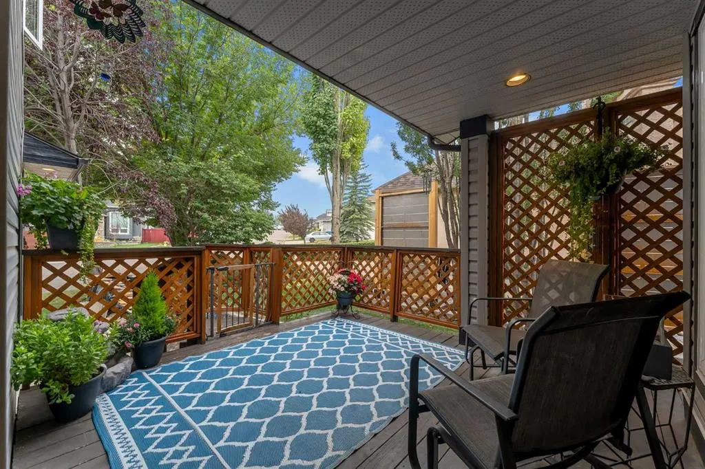 228 Macewan Park View NW