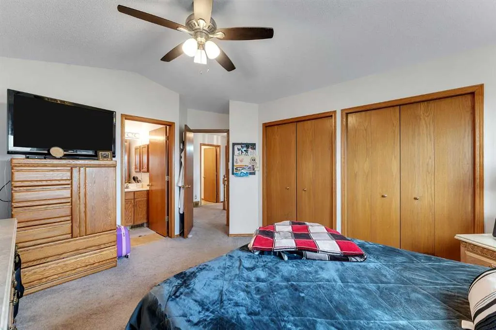 228 Macewan Park View NW
