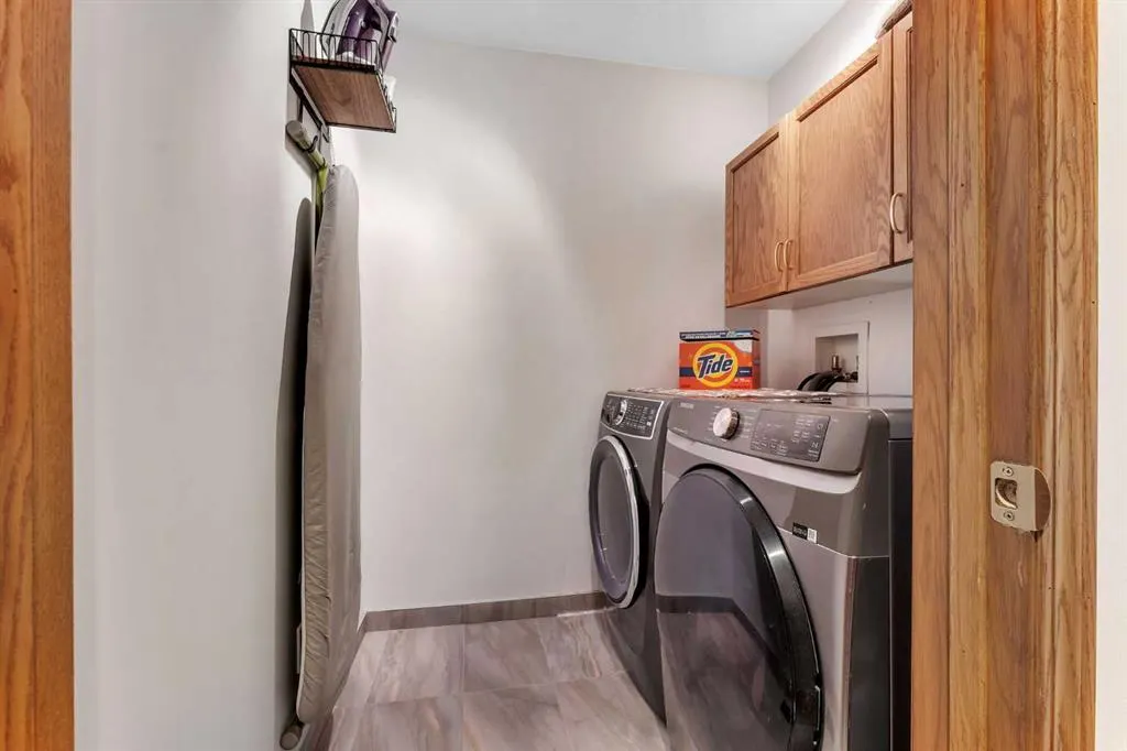 228 Macewan Park View NW