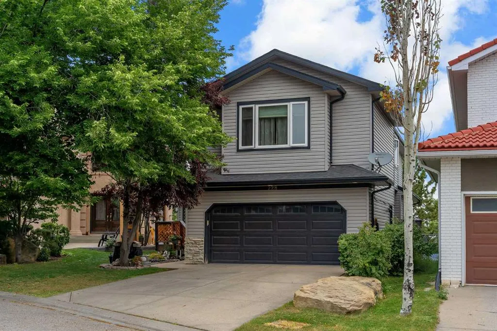 228 Macewan Park View NW