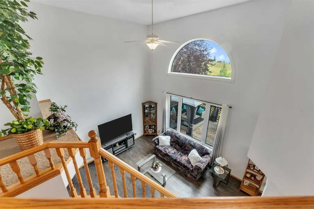 228 Macewan Park View NW
