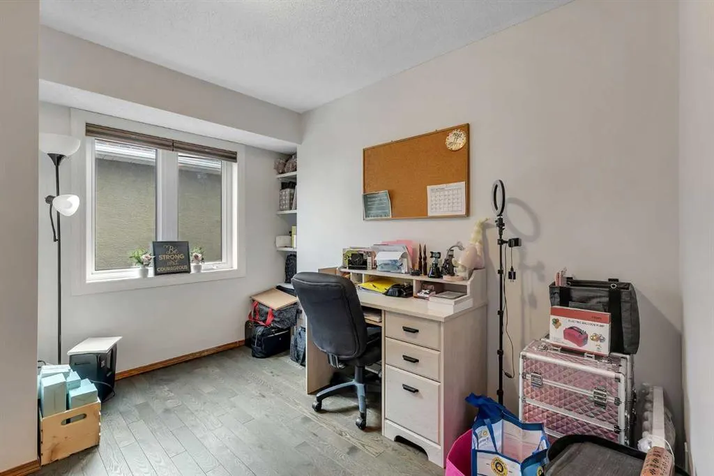228 Macewan Park View NW
