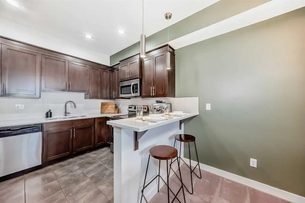 1005A Westmount Drive, #105