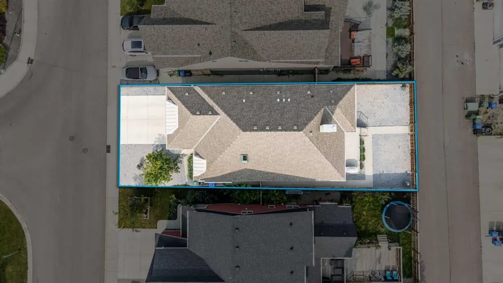 318 Mahogany Manor SE