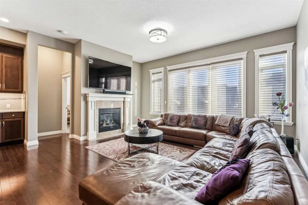 318 Mahogany Manor SE