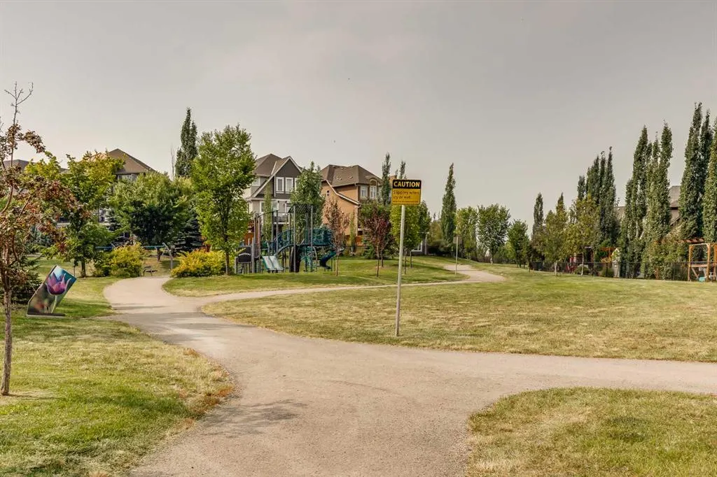 318 Mahogany Manor SE