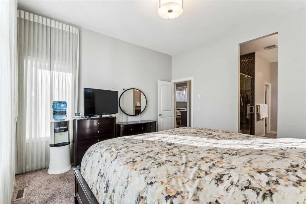 318 Mahogany Manor SE