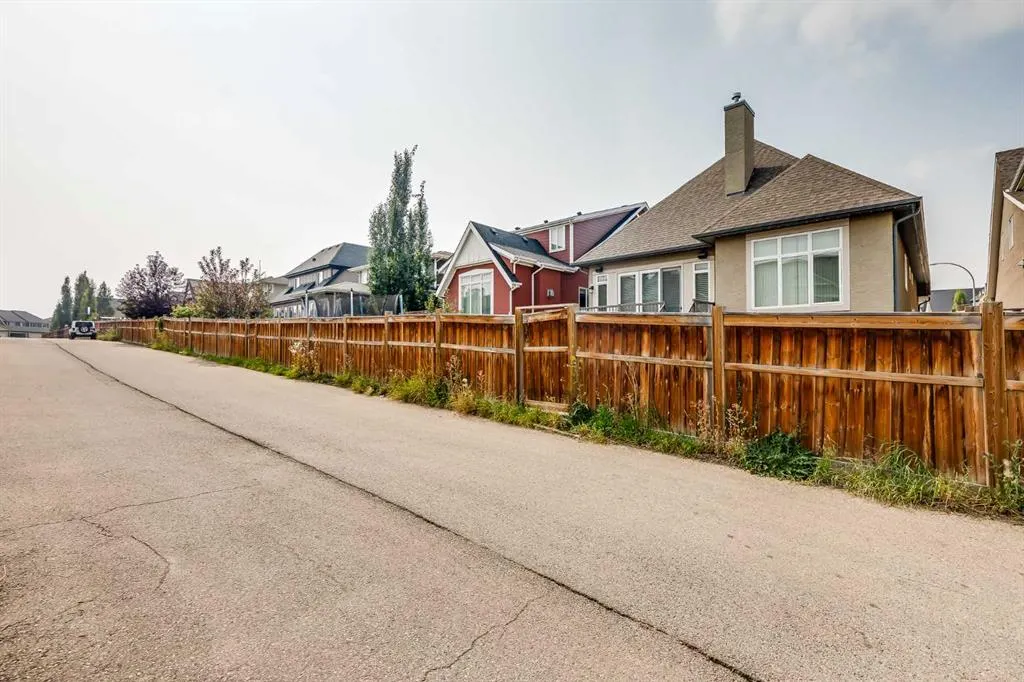 318 Mahogany Manor SE