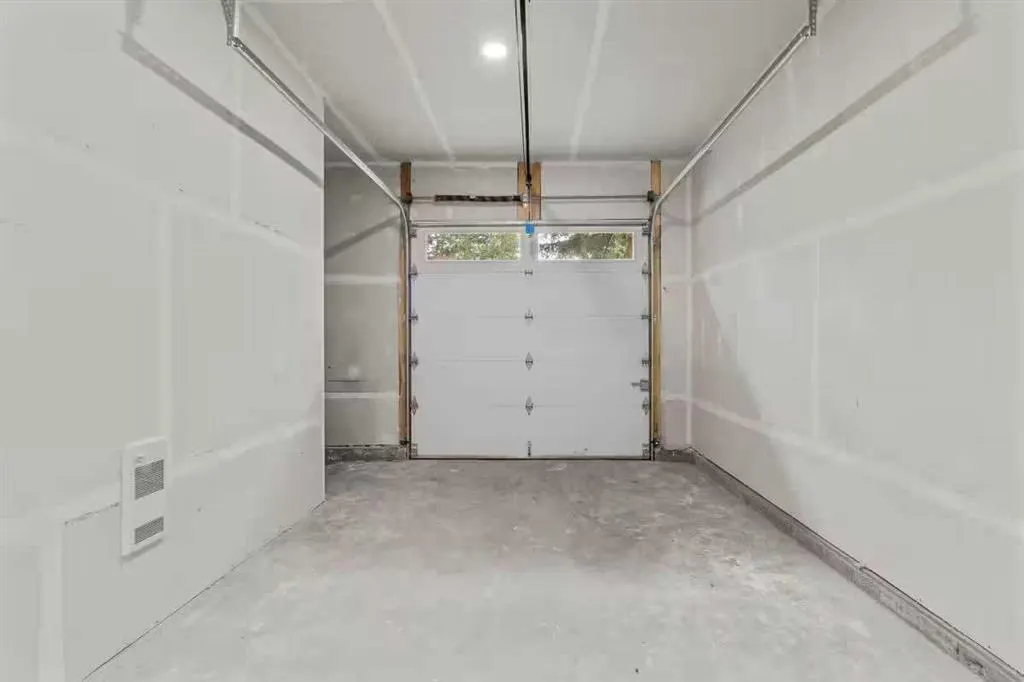 506 Bow Valley Trail, #4