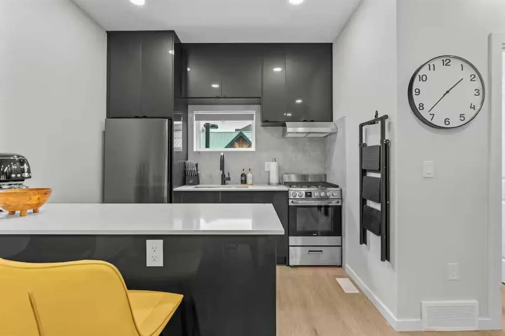 506 Bow Valley Trail, #4