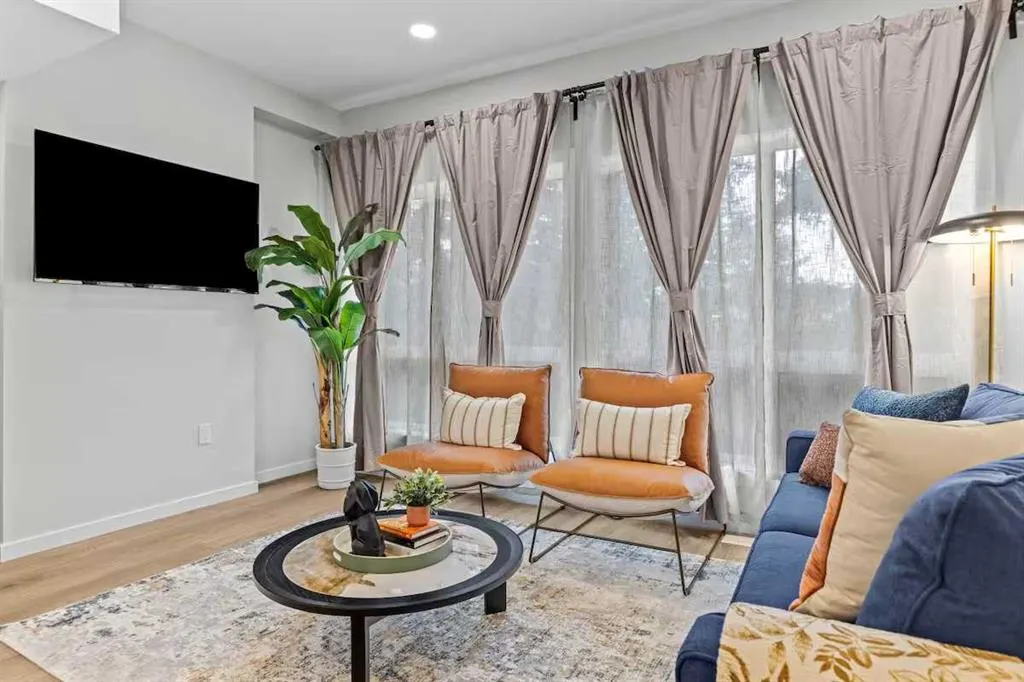 506 Bow Valley Trail, #4