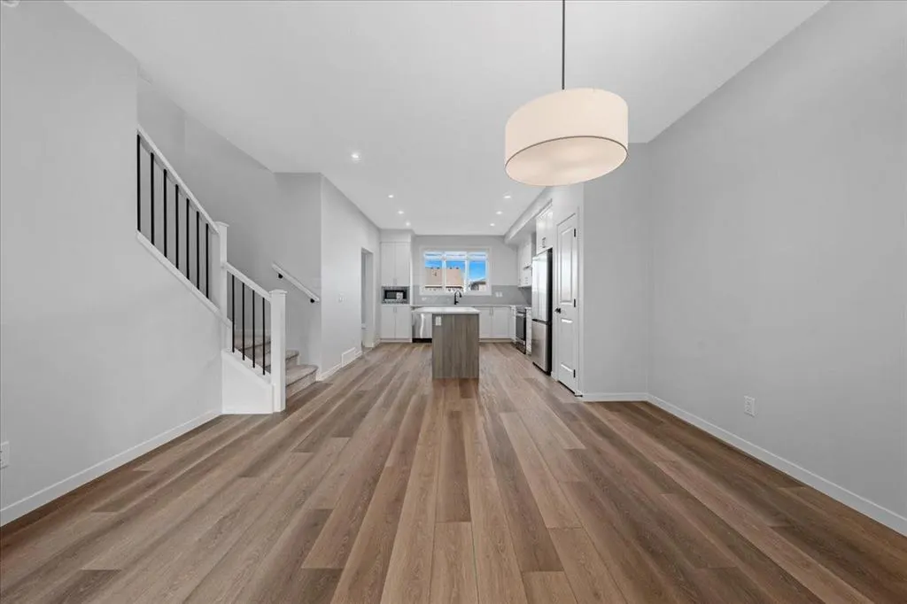 30 Herron Street NE