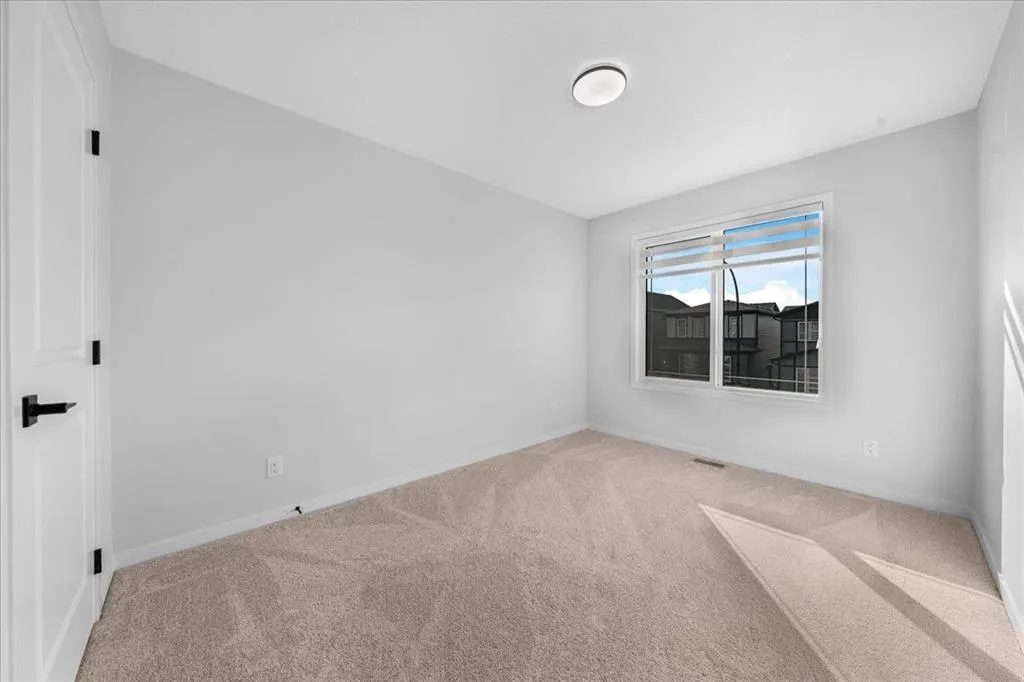 30 Herron Street NE
