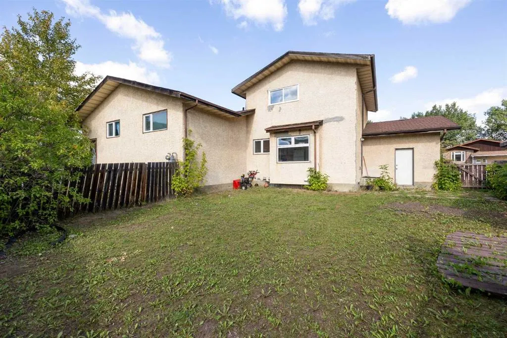 103 Grayling Crescent